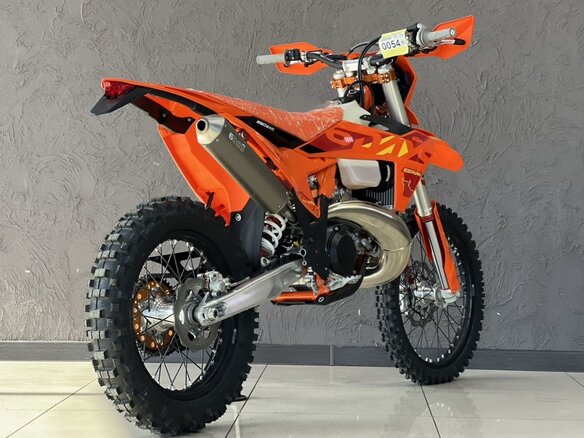 2025 KTM 250 EXC, оранжевый, 1250000 рублей - вид 6