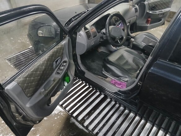 2005 Hyundai Accent ТагАЗ II, чёрный, 420000 рублей - вид 6