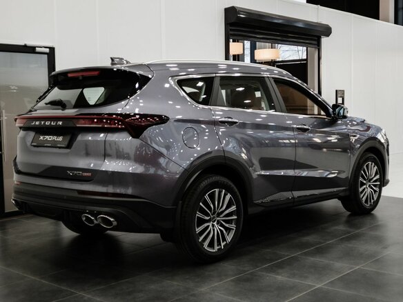 2026 Jetour X70+ I Рестайлинг, серый, 3399000 рублей - вид 6