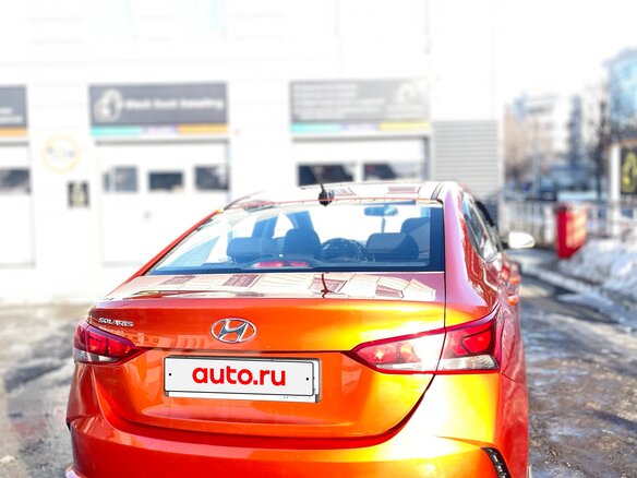 2022 Hyundai Solaris II Рестайлинг, оранжевый, 1699999 рублей - вид 5
