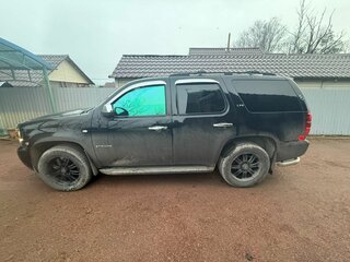 2008 Chevrolet Tahoe III, чёрный, 1670000 рублей, вид 4