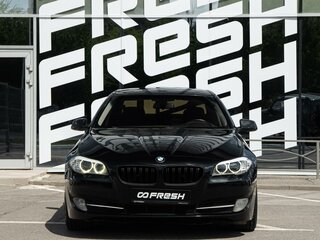 2013 BMW 5 серии 520i VI (F10/F11/F07), чёрный, 1880000 рублей, вид 3