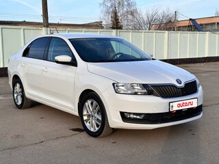 2019 Skoda Rapid I Рестайлинг, белый, 1350000 рублей, вид 3