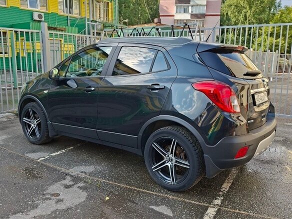 2013 Opel Mokka I, чёрный - вид 2
