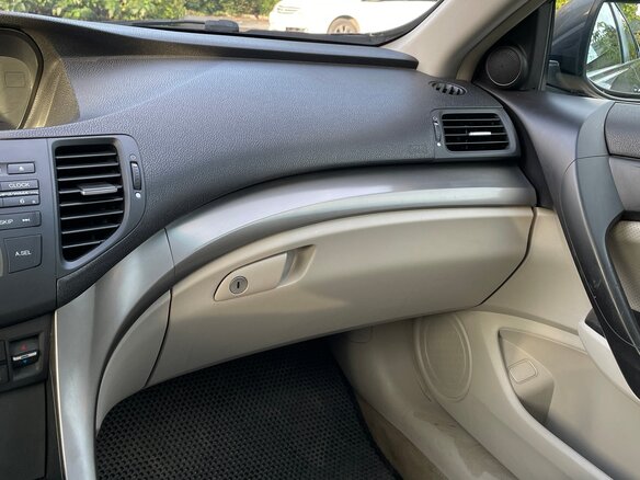 2008 Honda Accord VIII, серый, 1100000 рублей - вид 10
