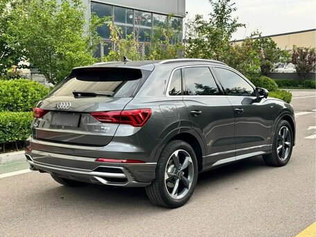 2022 Audi Q3 35 TFSI II (F3), серый, 2600000 рублей, вид 4