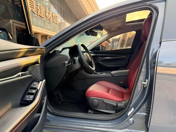 2025 Mazda 3 Axela IV (BP), серый, 1800000 рублей - вид 7