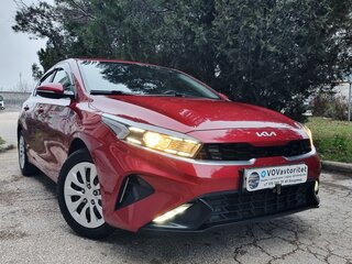 2021 Kia Cerato IV Рестайлинг, красный, 2070000 рублей, вид 3