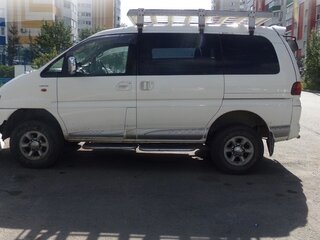2002 Mitsubishi Delica IV, белый, 1480000 рублей, вид 5