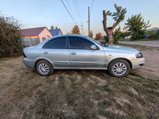 2011 Nissan Almera Classic I, серебристый, 345000 рублей, вид 3