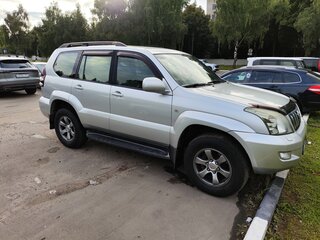 2008 Toyota Land Cruiser Prado 4-speed 120 Series Рестайлинг, серебристый, 1900000 рублей, вид 4