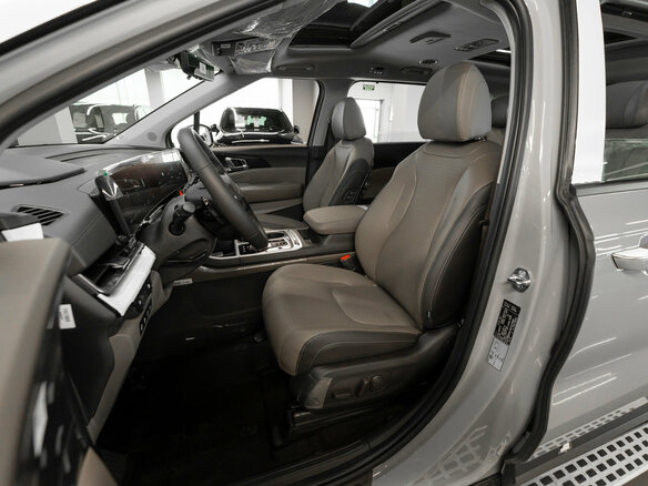 2026 Kia Carnival IV Рестайлинг, серый, 7200000 рублей - вид 8