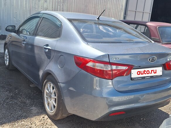 2012 Kia Rio 5-speed III, голубой, 750000 рублей - вид 3