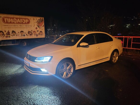 2017 Volkswagen Jetta VI Рестайлинг, белый, 1550000 рублей - вид 11