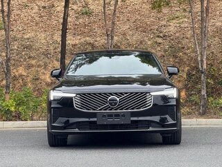 2025 Volvo S90 II Рестайлинг 2, чёрный, 6032702 рублей, вид 2