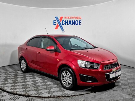2013 Chevrolet Aveo II, красный, 449000 рублей, вид 3