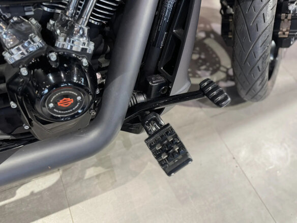 2018 Harley-Davidson FXDR 114, чёрный, 2400000 рублей - вид 23