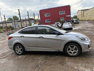 2012 Hyundai Solaris I, серебристый, 650000 рублей, вид 3