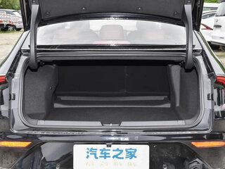 2026 Wuling Starlight 70 km, чёрный, 2400205 рублей, вид 4