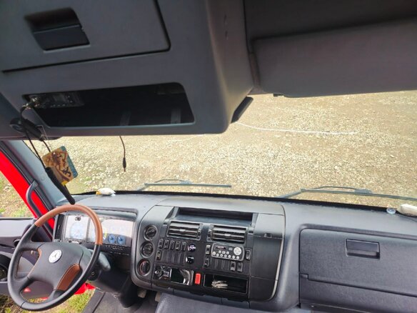 1999 Mercedes-Benz Atego, красный, 4900000 рублей - вид 13