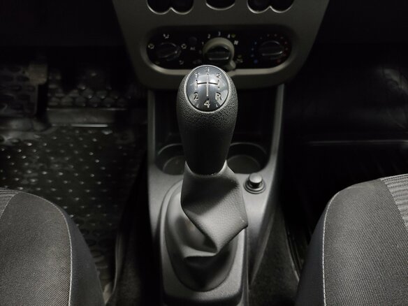 2011 Renault Logan I Рестайлинг, чёрный - вид 12