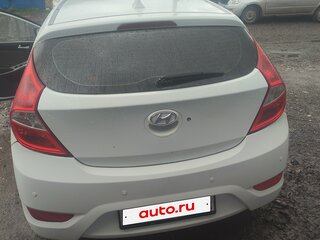 2011 Hyundai Solaris I, белый, 650000 рублей, вид 3