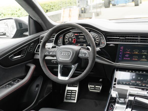 2025 Audi RS Q8 Performance I Рестайлинг, чёрный, 22990000 рублей - вид 31