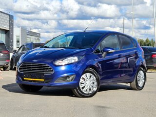 2016 Ford Fiesta Mk6 Рестайлинг, синий, 800000 рублей, вид 1