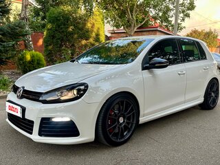 2011 Volkswagen Golf R VI, белый, 2100000 рублей, вид 1