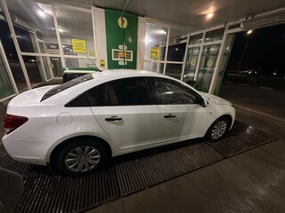 2011 Chevrolet Cruze I, белый, 600000 рублей, вид 2