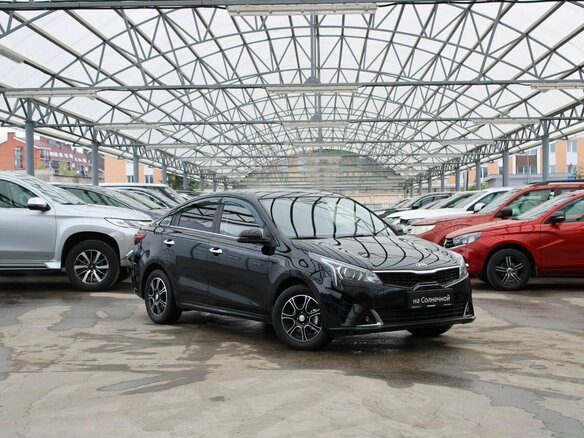 2020 Kia Rio IV Рестайлинг, чёрный - вид 6