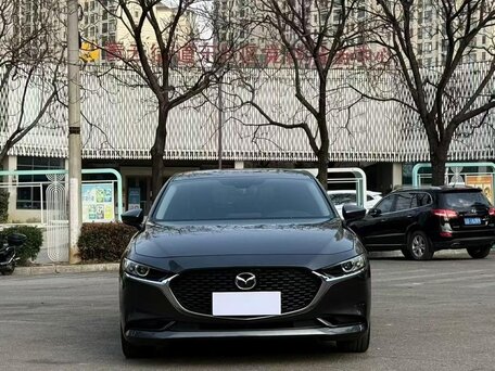 2022 Mazda 3 Axela IV (BP), серый, 1659000 рублей, вид 2