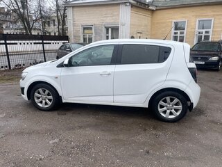 2015 Chevrolet Aveo II, белый, 830000 рублей, вид 3