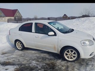 2011 Chevrolet Aveo I Рестайлинг, белый, 430000 рублей, вид 3