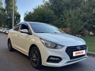 2017 Hyundai Solaris II, белый, 905000 рублей, вид 2