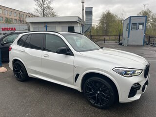 2020 BMW X5 30d IV (G05/G18), белый, 5690000 рублей, вид 2