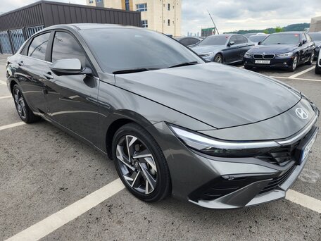2023 Hyundai Avante VII Рестайлинг, серый, 1760029 рублей, вид 3