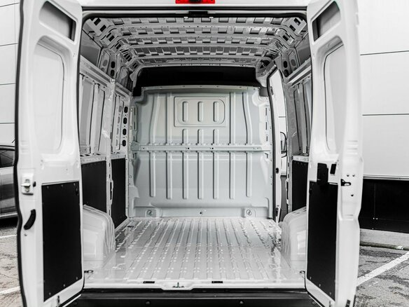 2025 Peugeot Boxer, белый, 5690000 рублей - вид 12