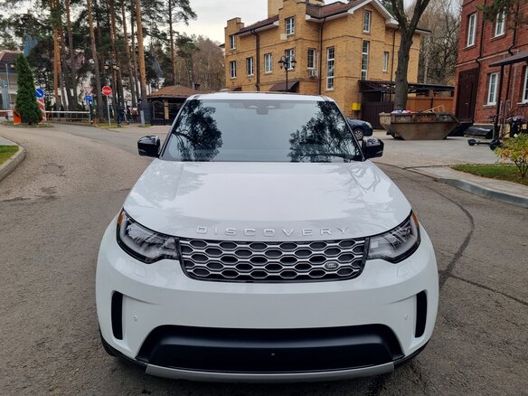 2025 Land Rover Discovery P300 V Рестайлинг, белый, 6590000 рублей - вид 10