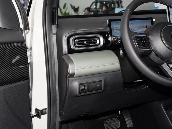 2026 Baojun Yep Plus, бежевый, 1900000 рублей - вид 5