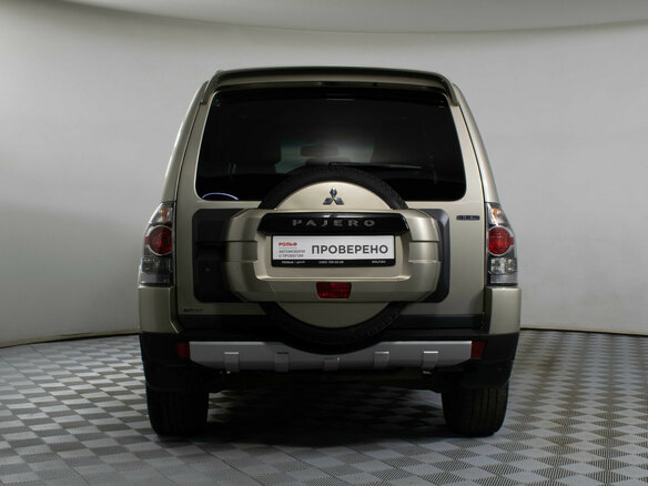 2008 Mitsubishi Pajero IV, бежевый, 1139000 рублей - вид 5