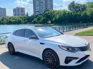 2018 Kia Optima IV Рестайлинг, белый, 1700000 рублей, вид 3