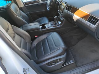 2013 Volkswagen Touareg II, белый, 2290000 рублей, вид 5