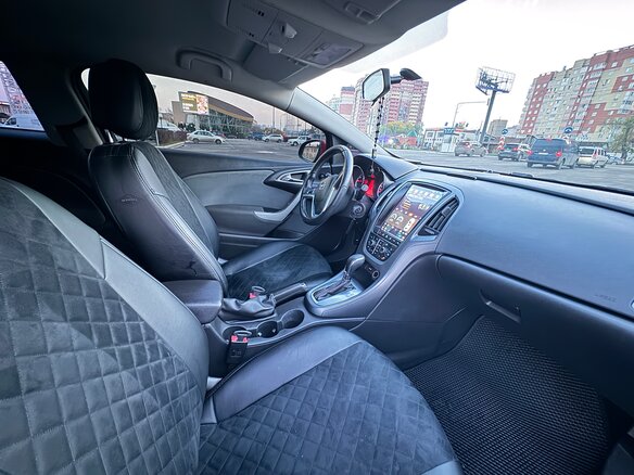 2012 Opel Astra GTC J Рестайлинг, красный, 920000 рублей - вид 8