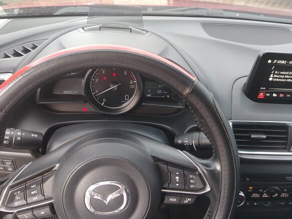 2017 Mazda 3 III (BM) Рестайлинг, красный, 1300000 рублей - вид 10