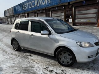 2004 Mazda Demio II (DY), серебристый, 365000 рублей, вид 4