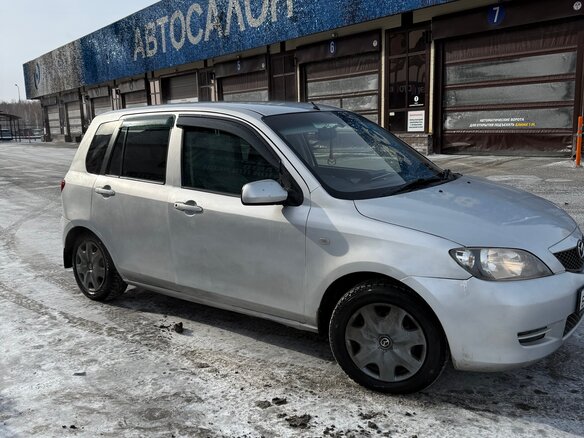 2004 Mazda Demio II (DY), серебристый, 365000 рублей - вид 3