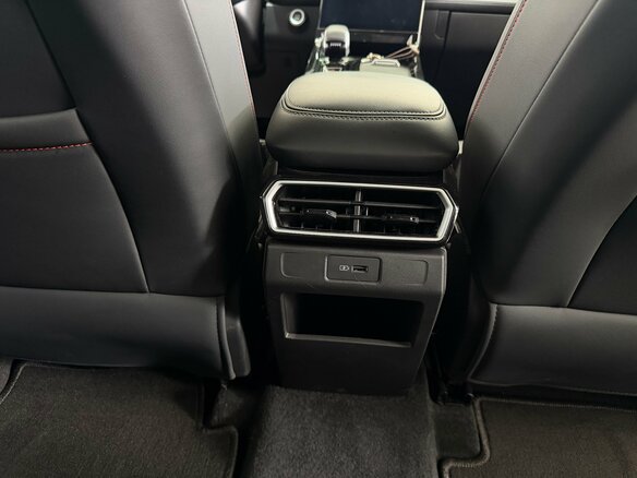 2025 Geely Cityray, белый, 2600000 рублей - вид 23