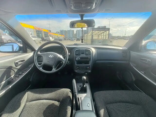2004 Hyundai Sonata ТагАЗ IV (EF) Рестайлинг, чёрный, 350000 рублей, вид 5