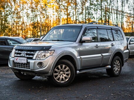 2013 Mitsubishi Pajero IV Рестайлинг 1, серый, 1750000 рублей, вид 1